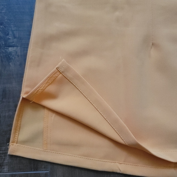 NWT Reina V-Neck 3 Welt Pockets Luxe Stretch Jogger Pants Size Small Sun… - Picture 8 of 16